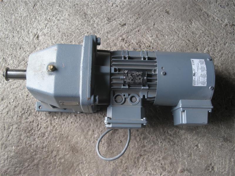 Motor-reduktor