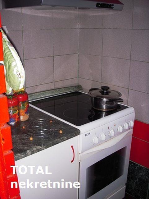 Uknjizen-troiposoban-duplex-stan