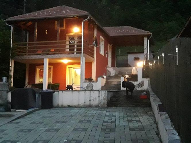 VIKEND KUCU U blizini planine Goc
