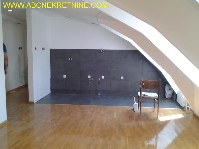 Trosoban-stan-80m2-u-centru-Nisa