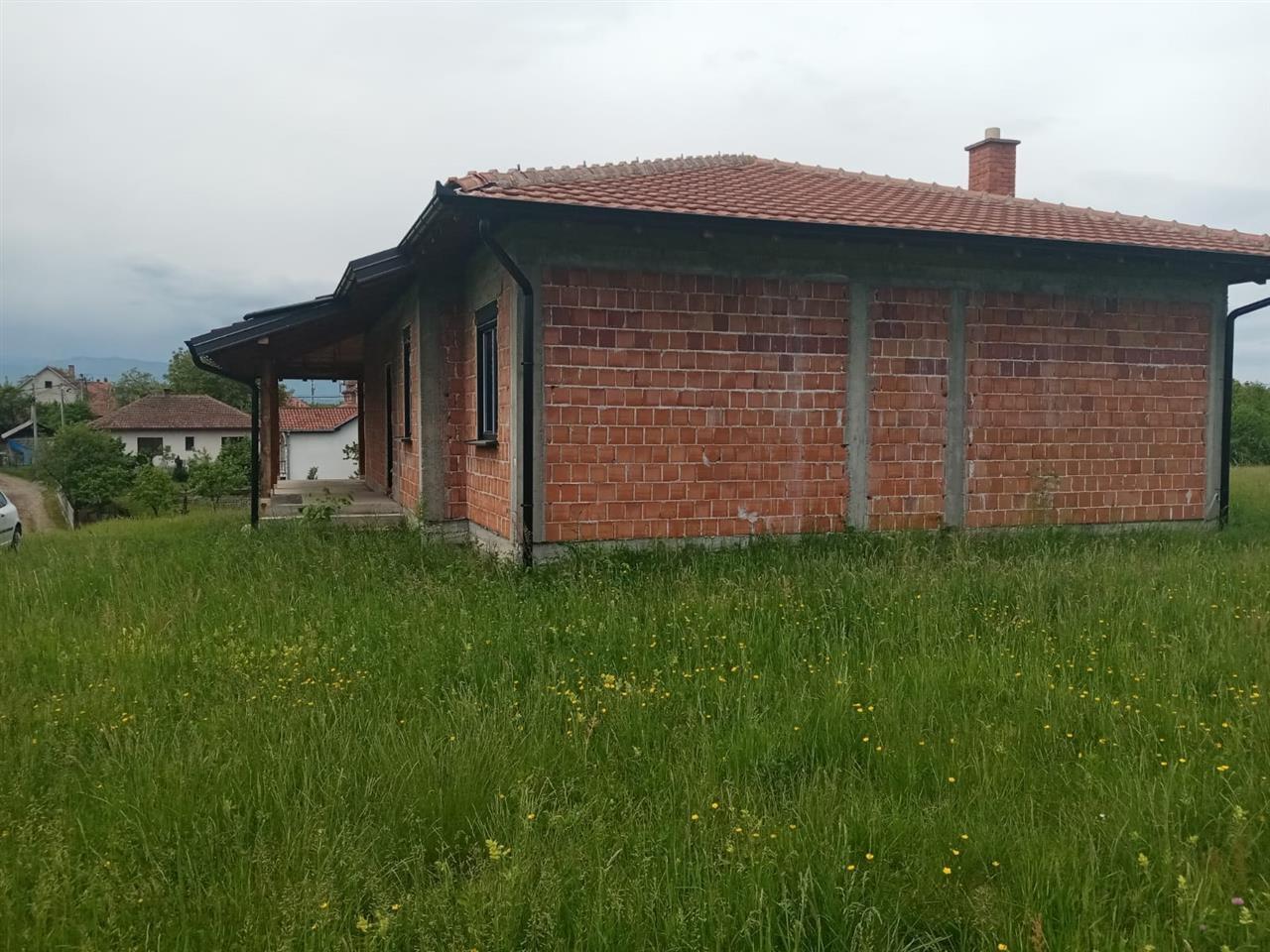 KUCA-NA-PRODAJU