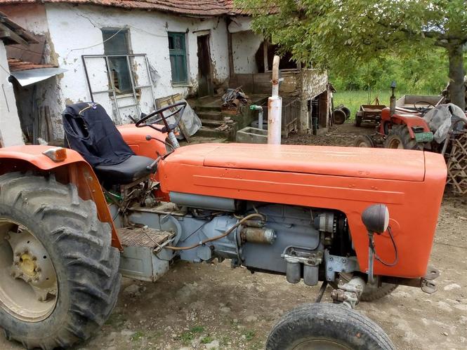 Traktor Ursus 