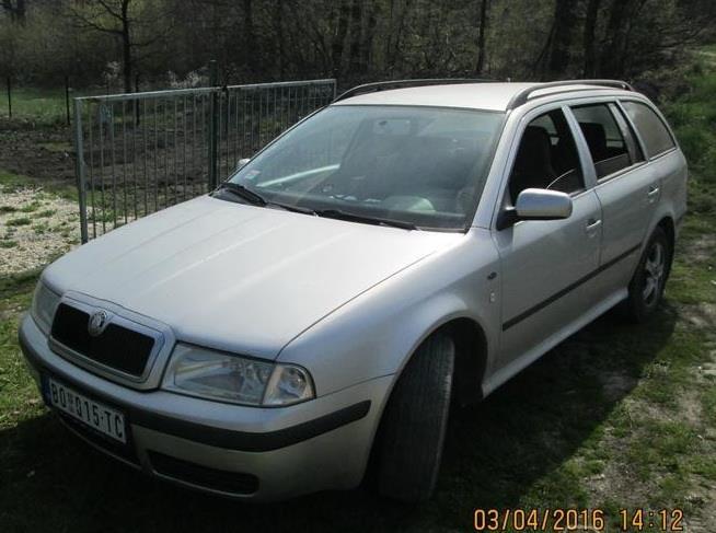Skoda Octavia -02