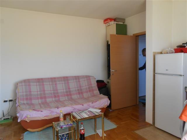 Garsonjera-27m2-na-Savnickoj