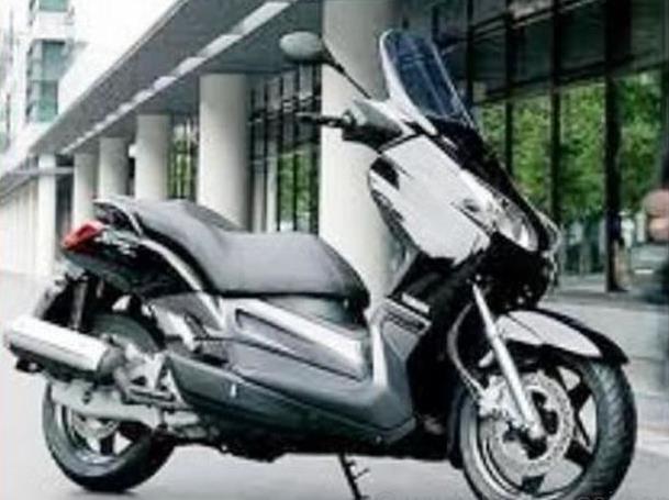Yamaha-X-MAX-125