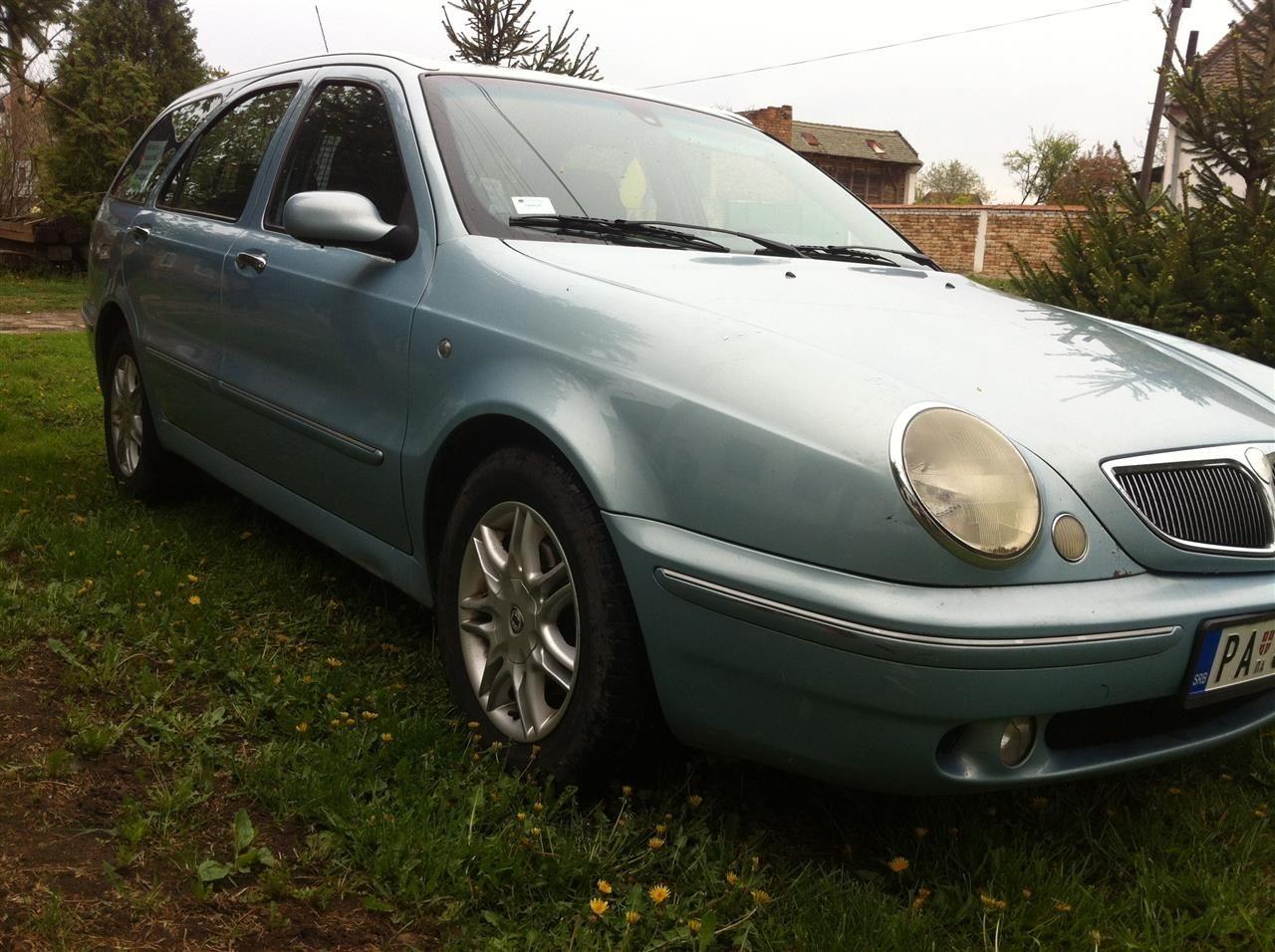 Lancia-Lybra