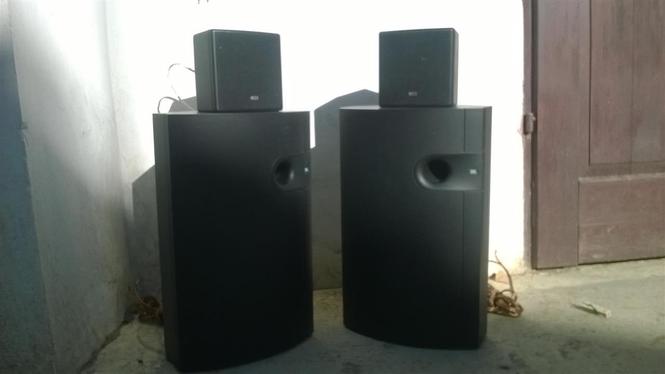 JBL Zvucnici 200w 