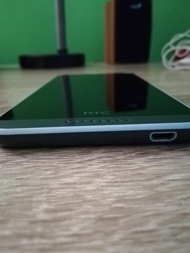 HTC-Desire-820s-dual-sim
