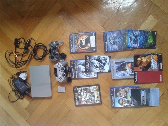 Sony Playstation 2 + 6 ORIGINAL IGARA GRATIS