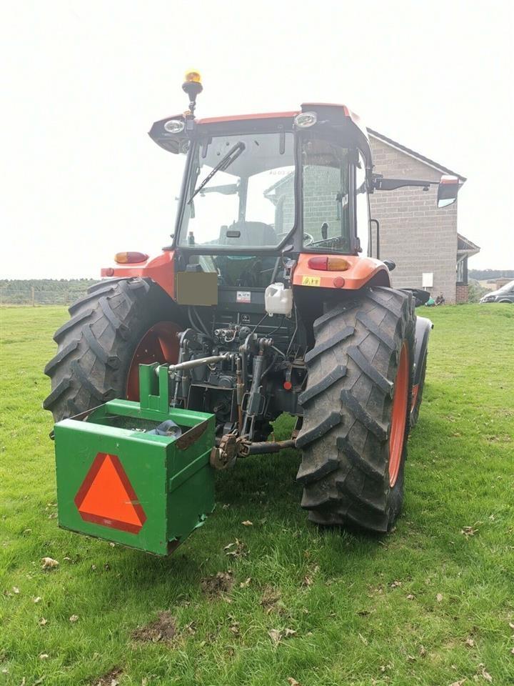 Traktor-Kubota-2014-LA132-4-