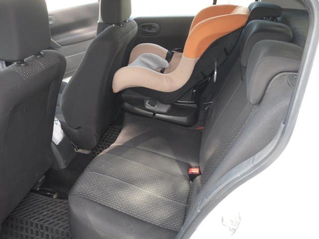 Renault-Megane---03
