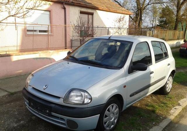 Renault Clio 1.9D -01