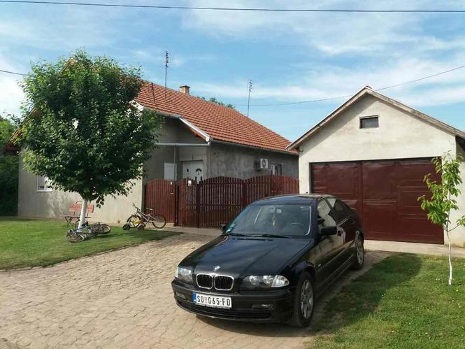 Kuca u Staparu kod Sombora 