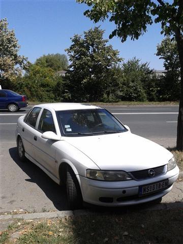 Opel-Vectra--01