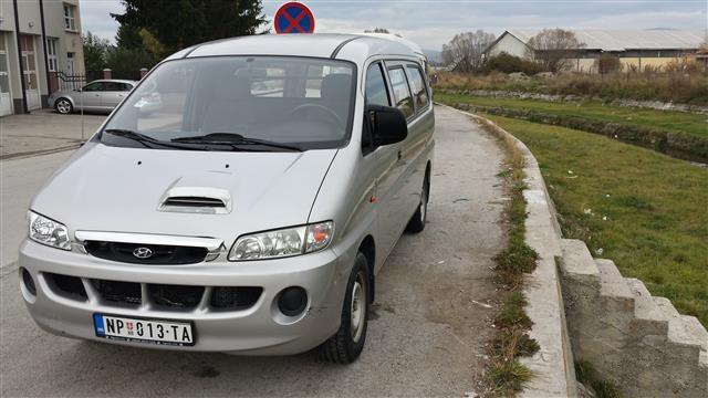 Hyundai-H-1--04-