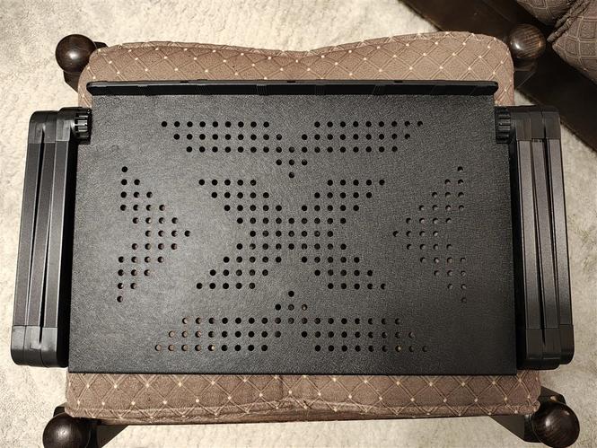 Laptop stočić 1