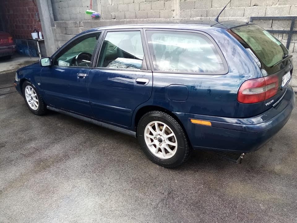 Volvo-v40