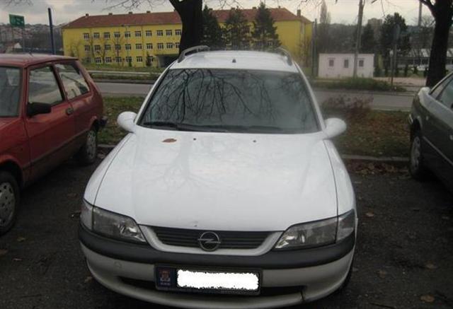 Opel Vectra 2.0 DTi -98