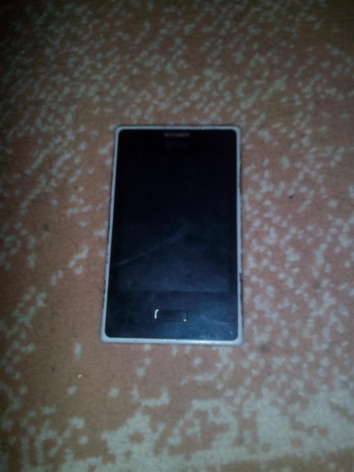 LG-E400