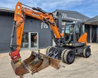 DOOSAN DX100W-7 - POWERTILT - 4X KORPE - STABILIZATORJI