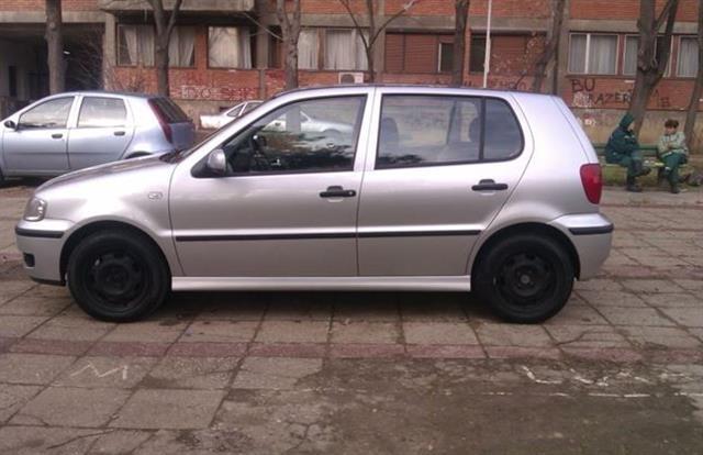 VW-Polo-Limuzina--01