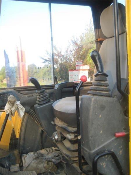 BAGER-Komatsu-PC75R---
