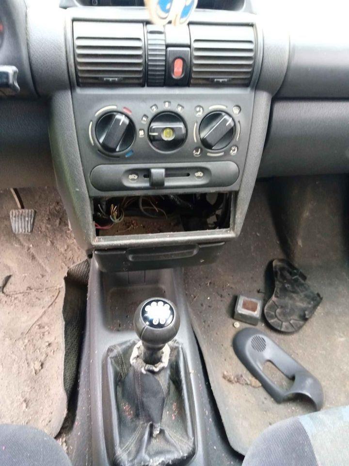 Corsa-1-5D