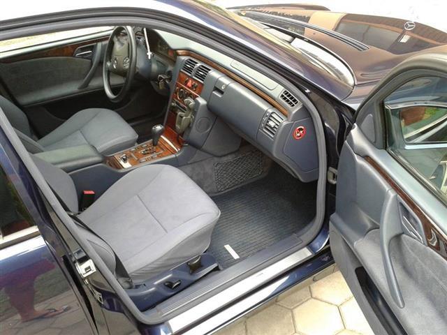 Mercedes-E-200CDI--ELEGANCE--01