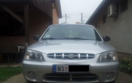 Hyundai Accent 1.5GLS 200 - 01