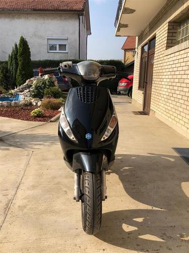 piaggio zip
