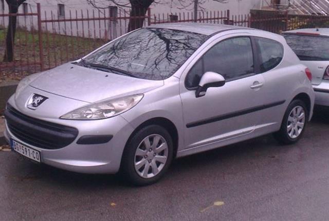 Peugeot 207 1.4 HDI -08