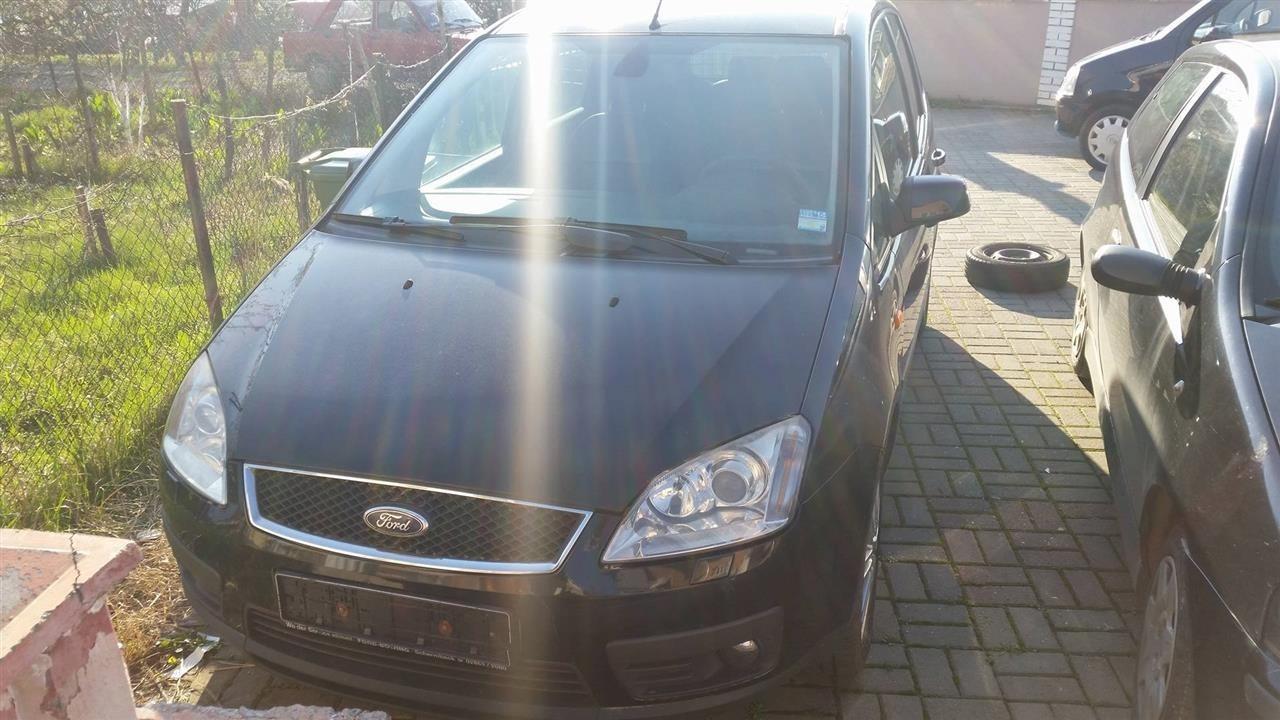 Ford-C-Max--04