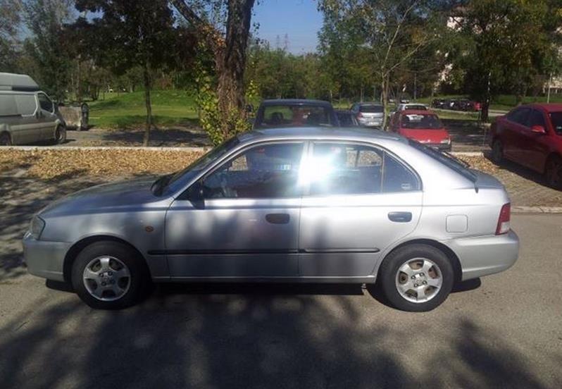 Hyundai-Accent-crdi--03