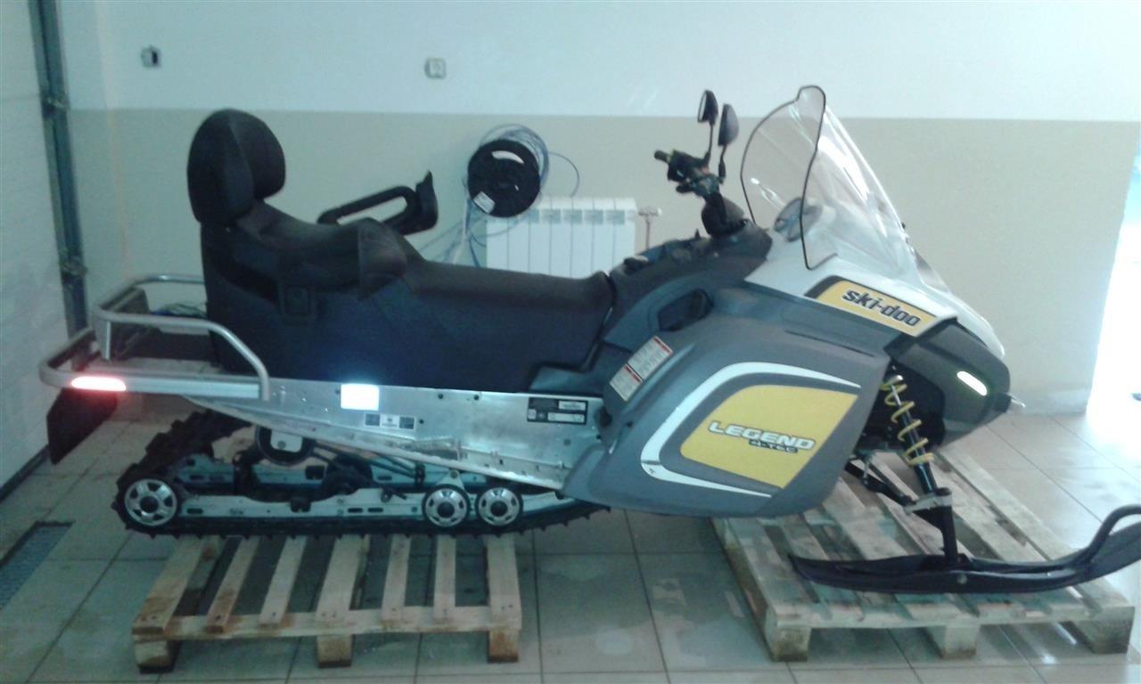 Motorne-sanke-SKI-DOO-Legend-V-800