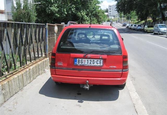 Opel Astra TD -98