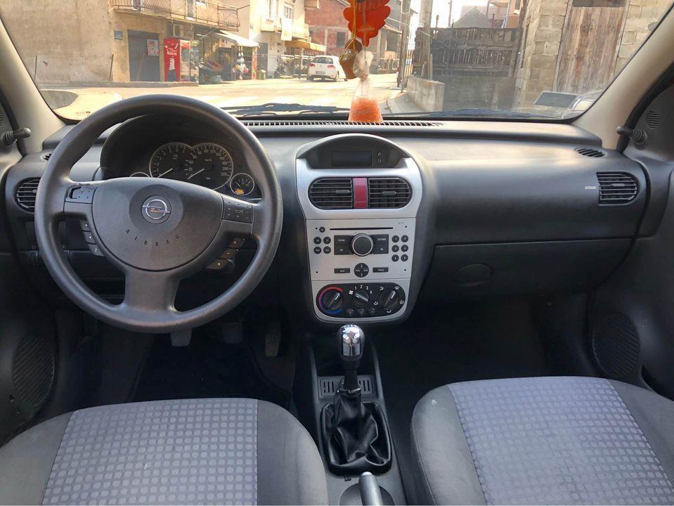 Opel-Corsa-1-0B-2005god----