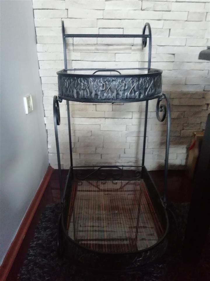 Stalak-za-flaše-kovano-gvožđe-