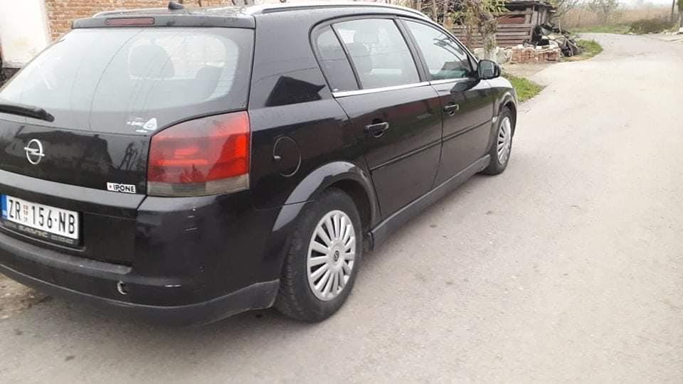 Opel-Signum-2-2DTI