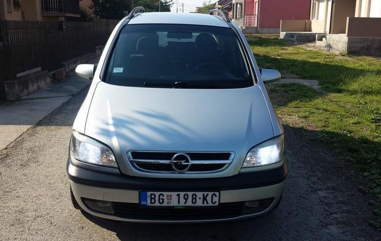 Opel-Zafira--04