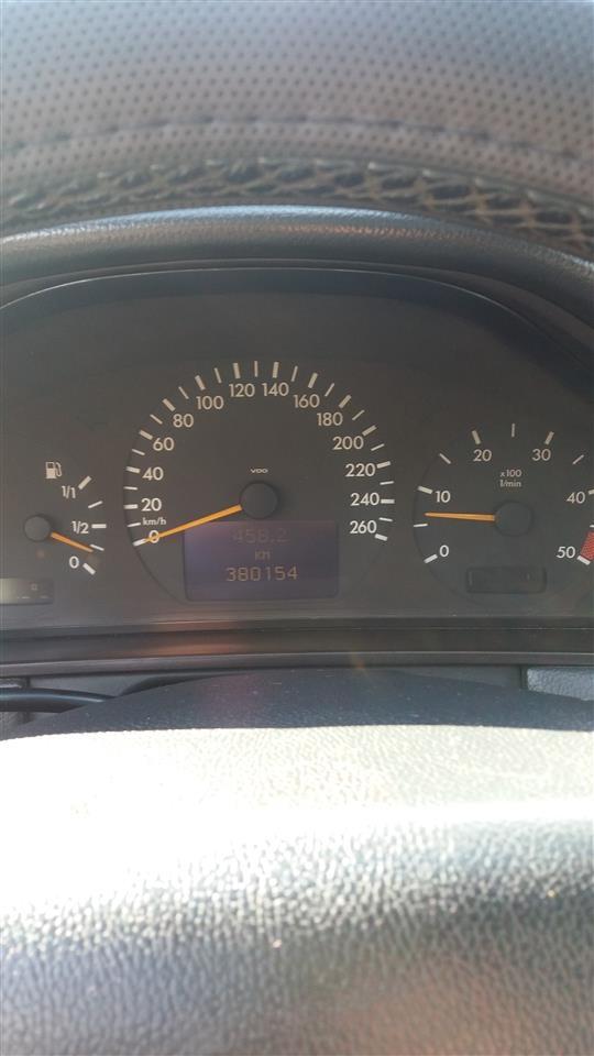 Mercedes-E-200-CDI