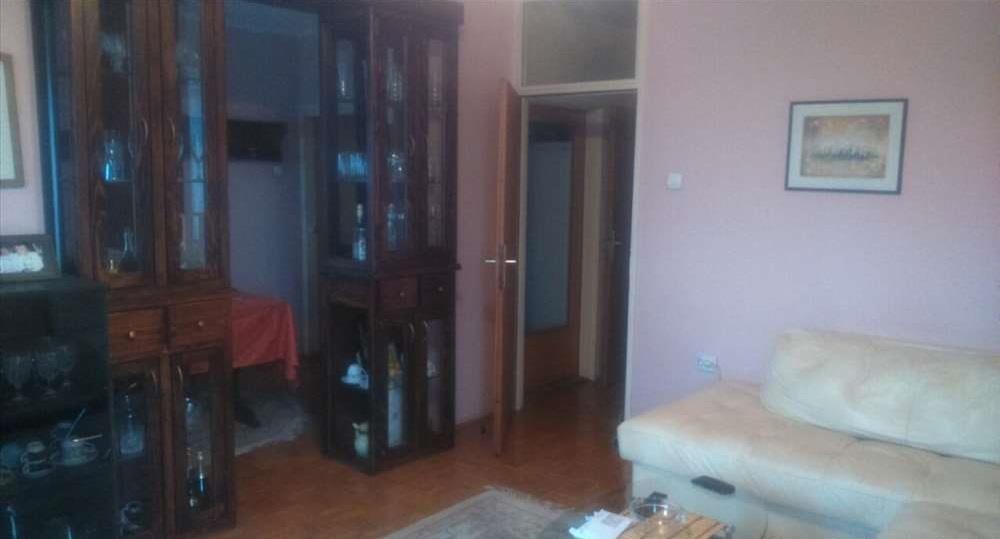 Prodajem-komforan-stan-u-Kragujevcu