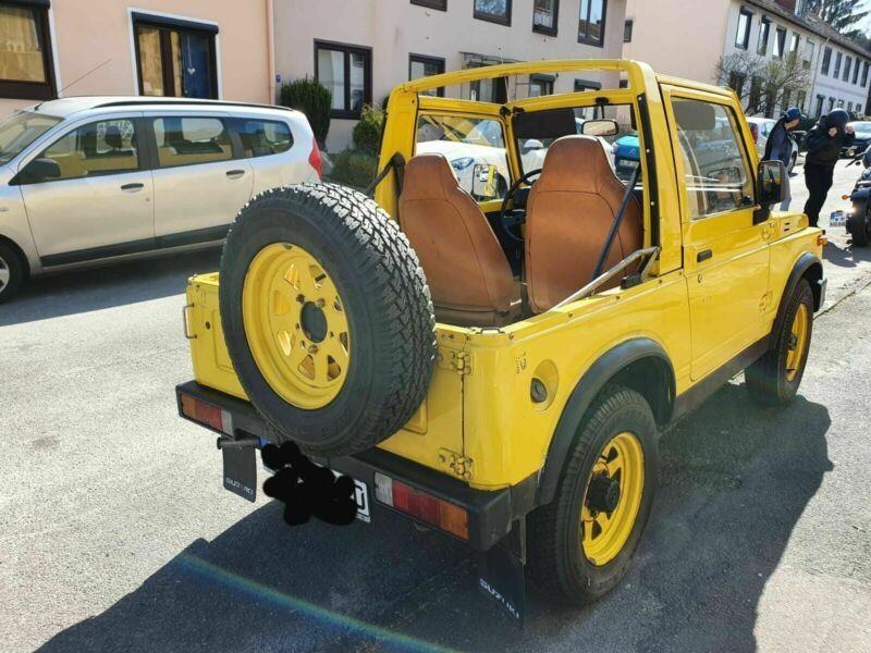 SUZUKI-SAMURAI-