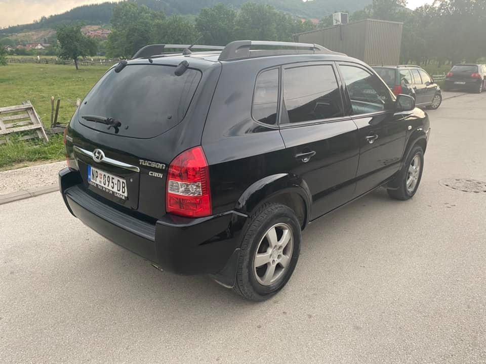 HYUNDAI-TUCSON-2-0crdi