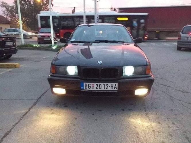 BMW 318i