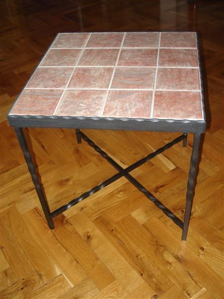 Stocic-od-kovanog-gvozdja