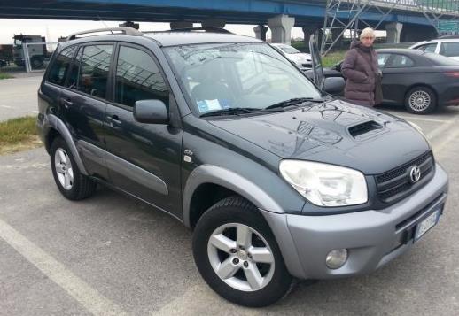 TOYOTA-RAV-4--2-0-d4d---04