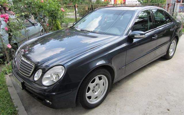 Mercedes-Benz-E200-CDI--05