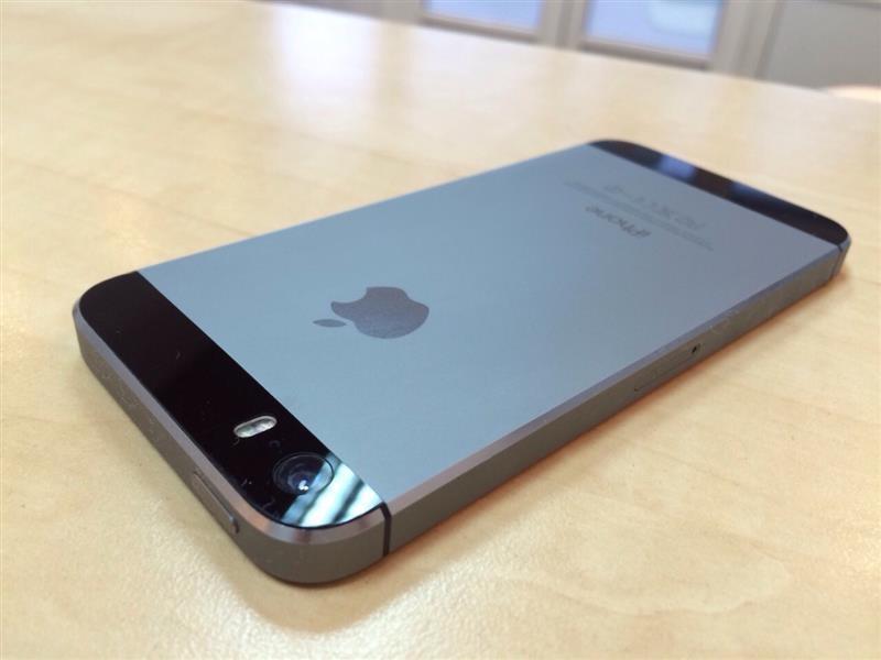 iPhone-5S-16GB---Sim-free---Crna
