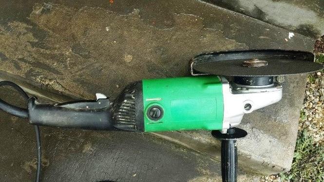 Brusilica Hitachi 2000v