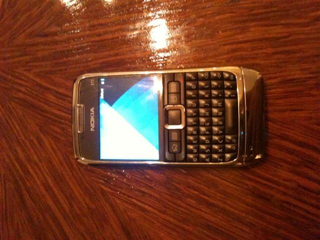 NOKIA e71